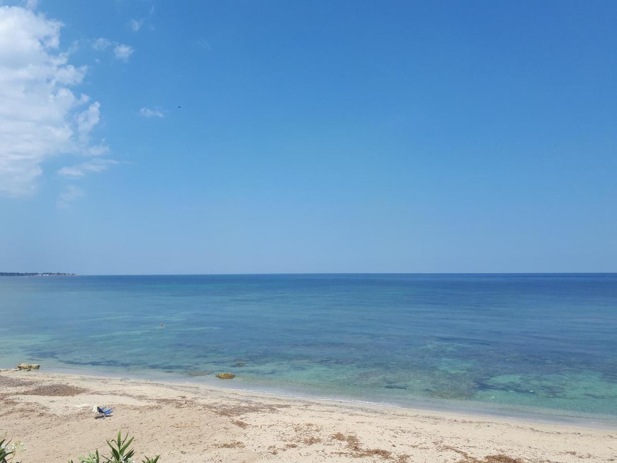 Отель Sea View Life Карини Экстерьер фото