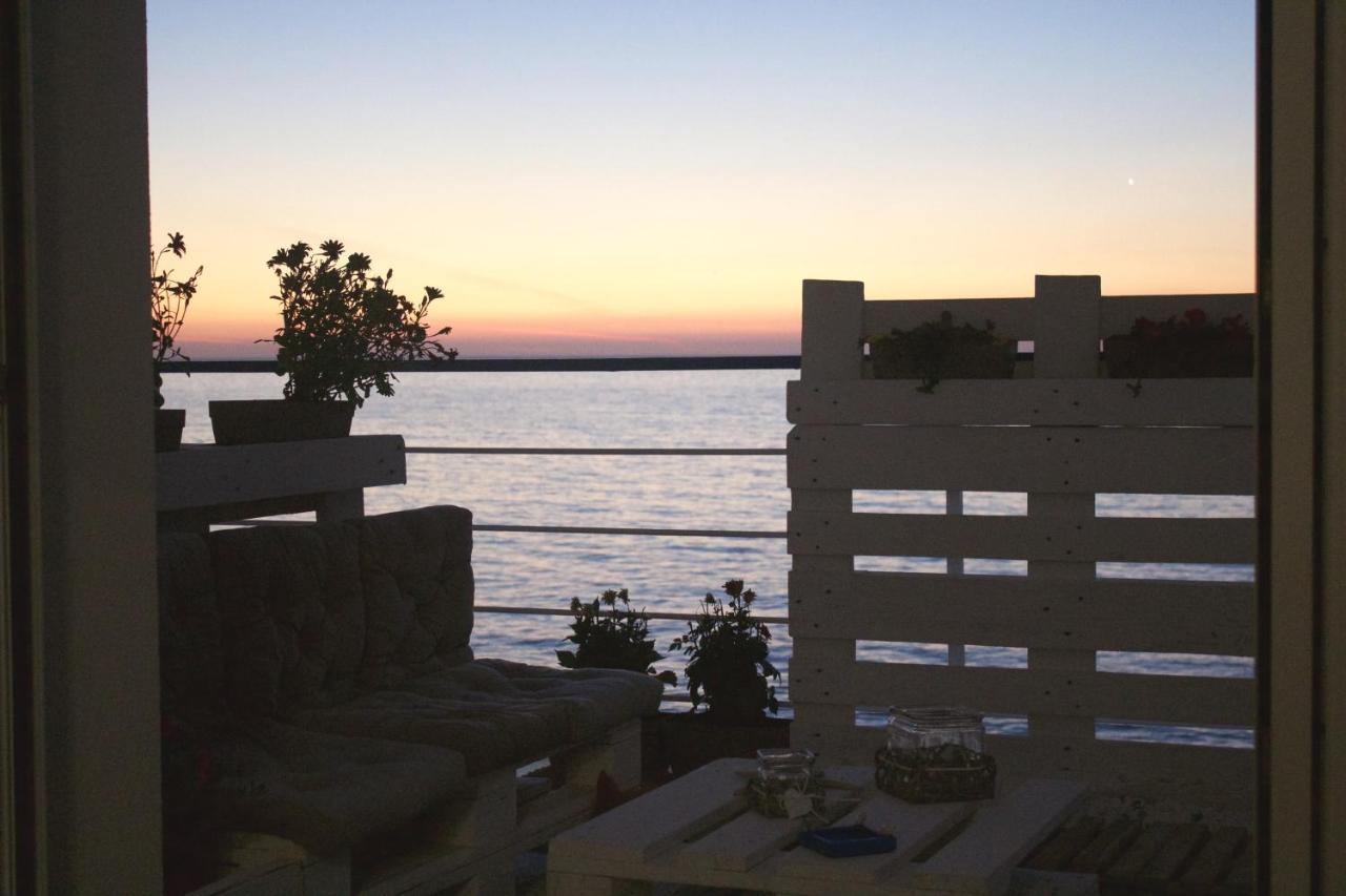 Отель Sea View Life Карини Экстерьер фото