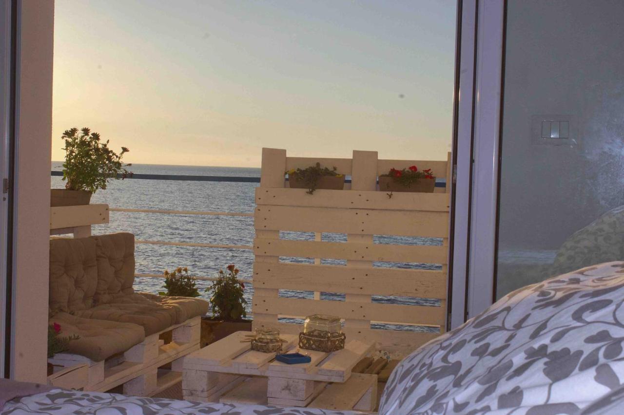 Отель Sea View Life Карини Экстерьер фото