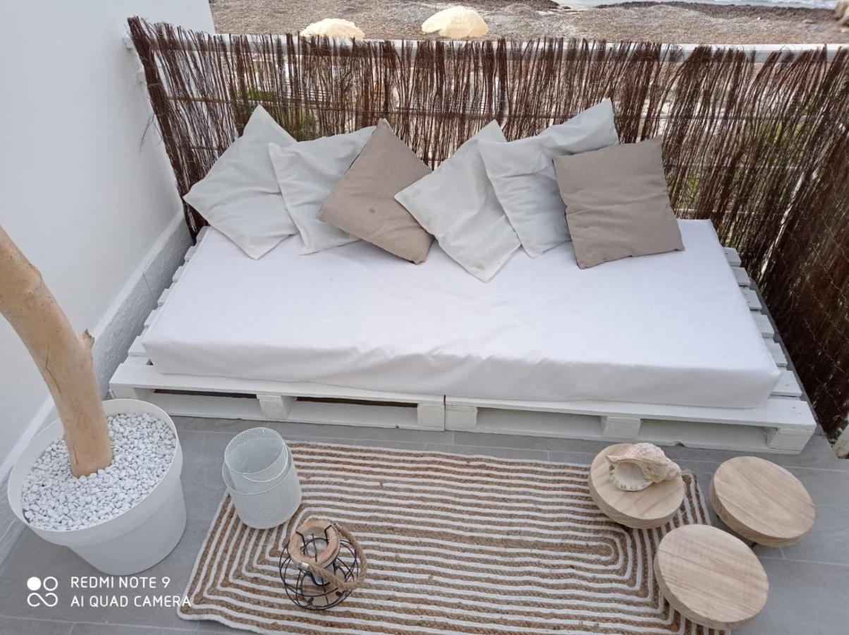 Отель Sea View Life Карини Экстерьер фото