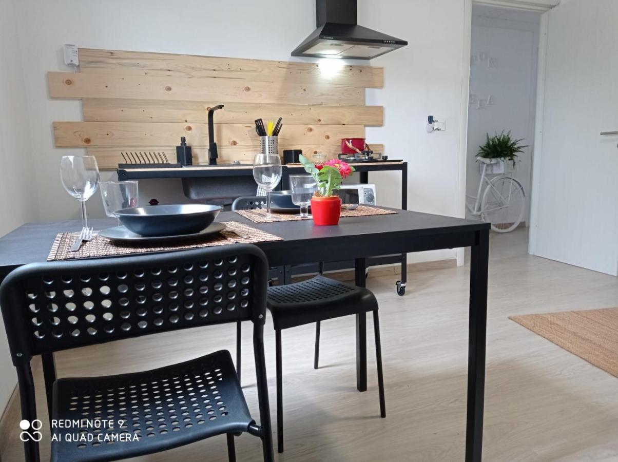 Отель Sea View Life Карини Экстерьер фото