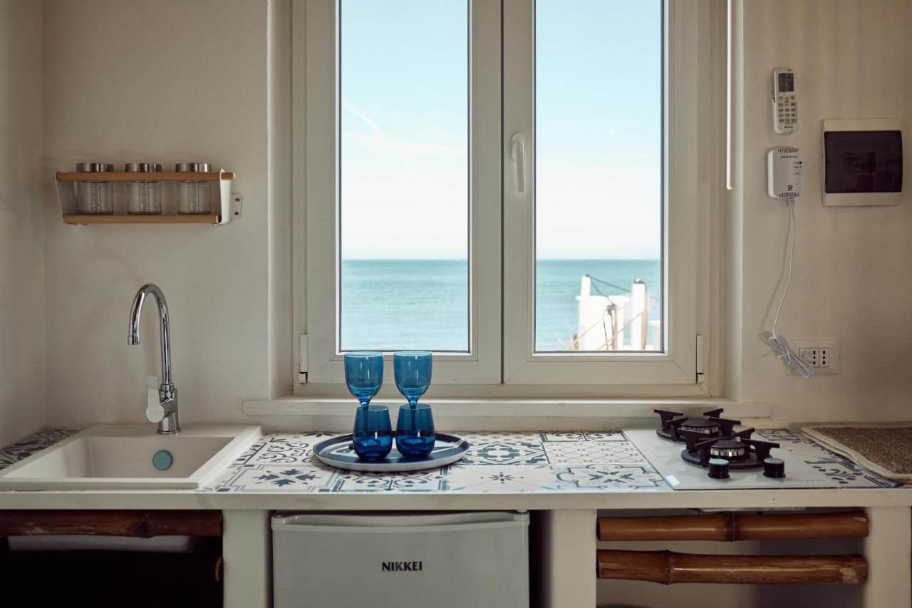 Отель Sea View Life Карини Экстерьер фото