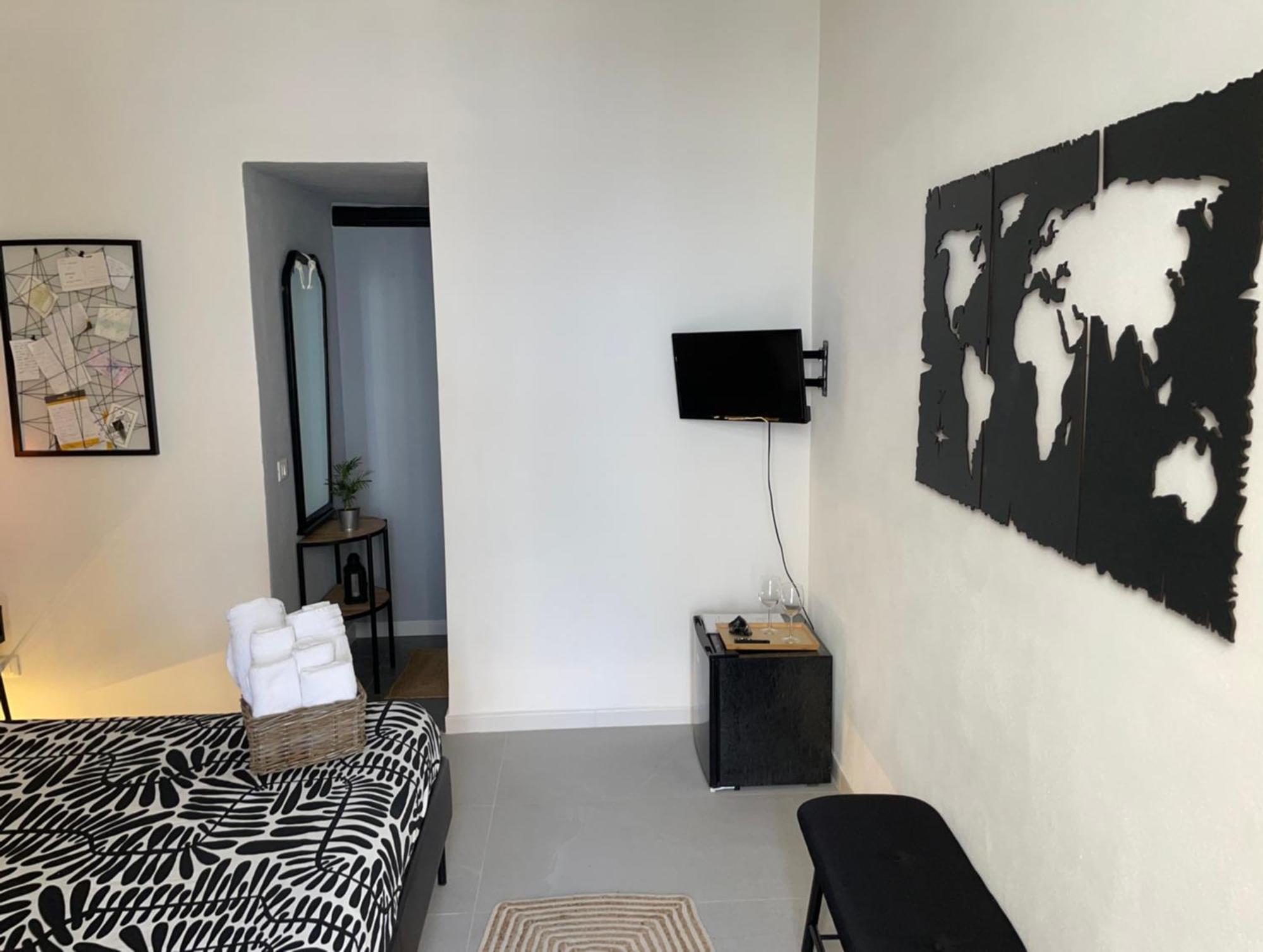 Отель Sea View Life Карини Экстерьер фото